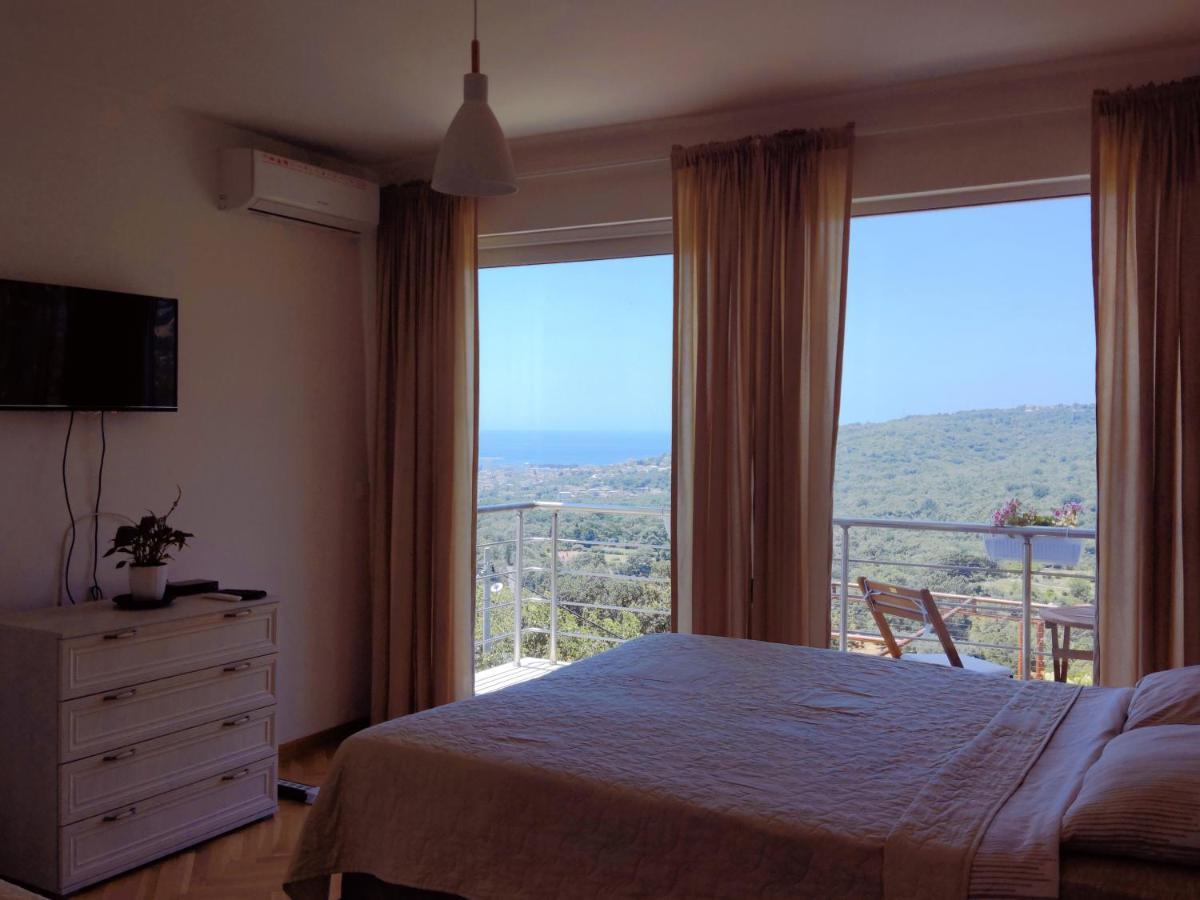 Dika Apartment بار المظهر الخارجي الصورة